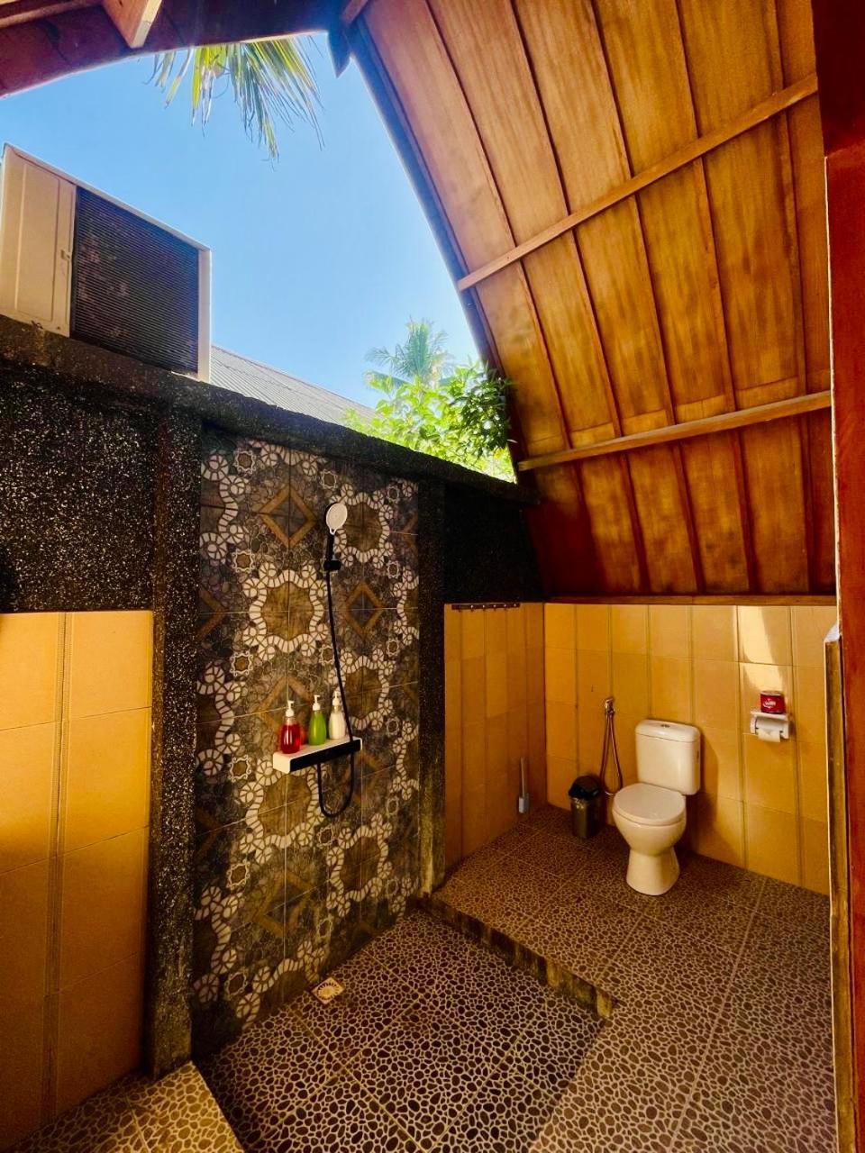 Lagom Guest House Gili Air Exterior photo