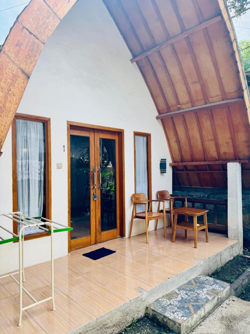 Lagom Guest House Gili Air Exterior photo
